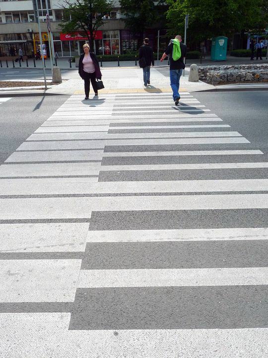 piano crossing on road